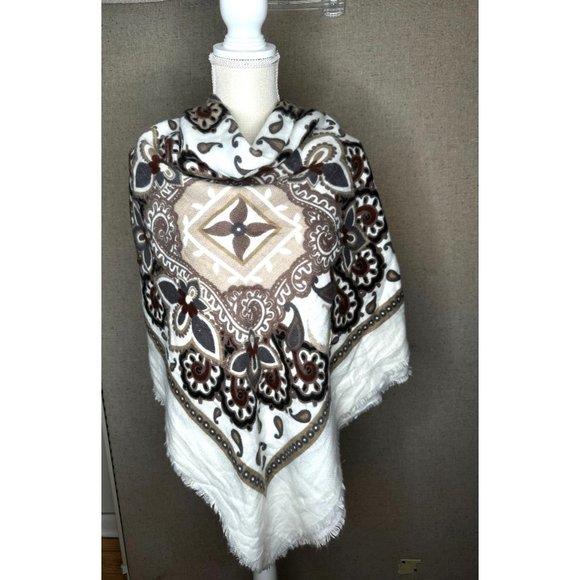 Scarf Wrap Shawl D&Y Creme with Floral Designs 77" Winter Time Dress Gift - Picture 3 of 6